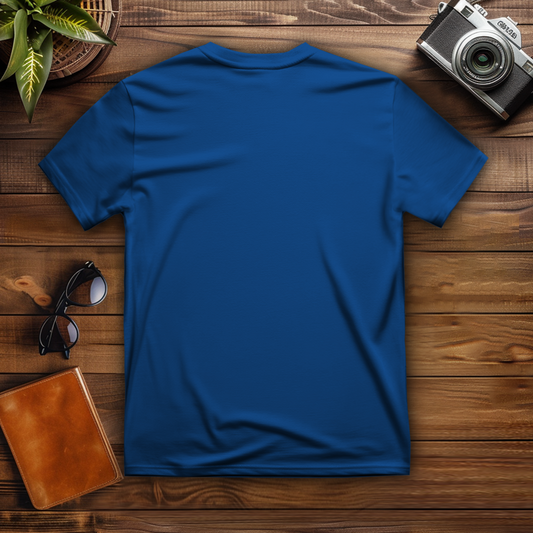 T-Shirt Wolf auf Felsen im Mondschein