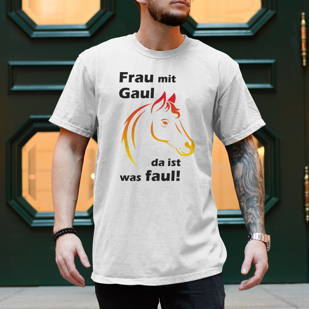 Frau mit Gaul da ist was faul